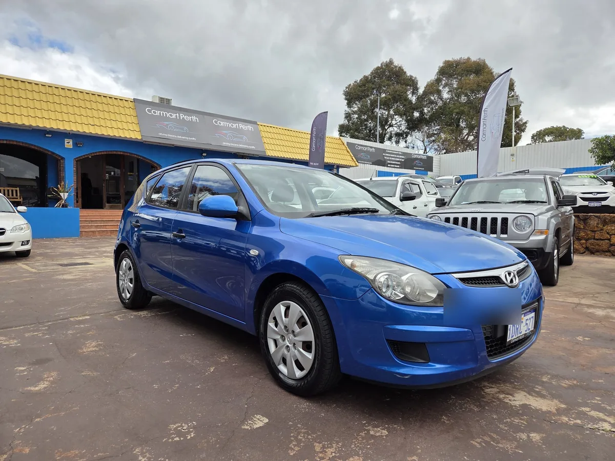 2011 Hyundai i30 — photo 1