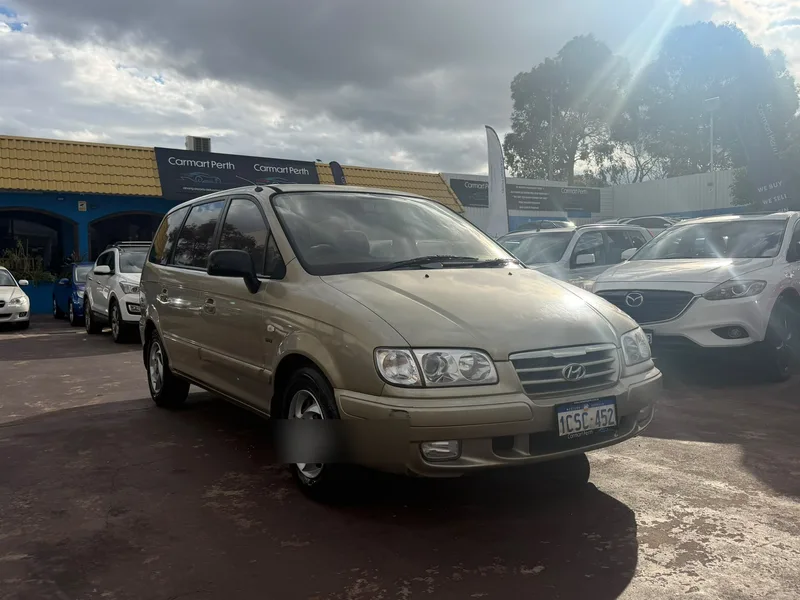 2007 Hyundai TRAJET